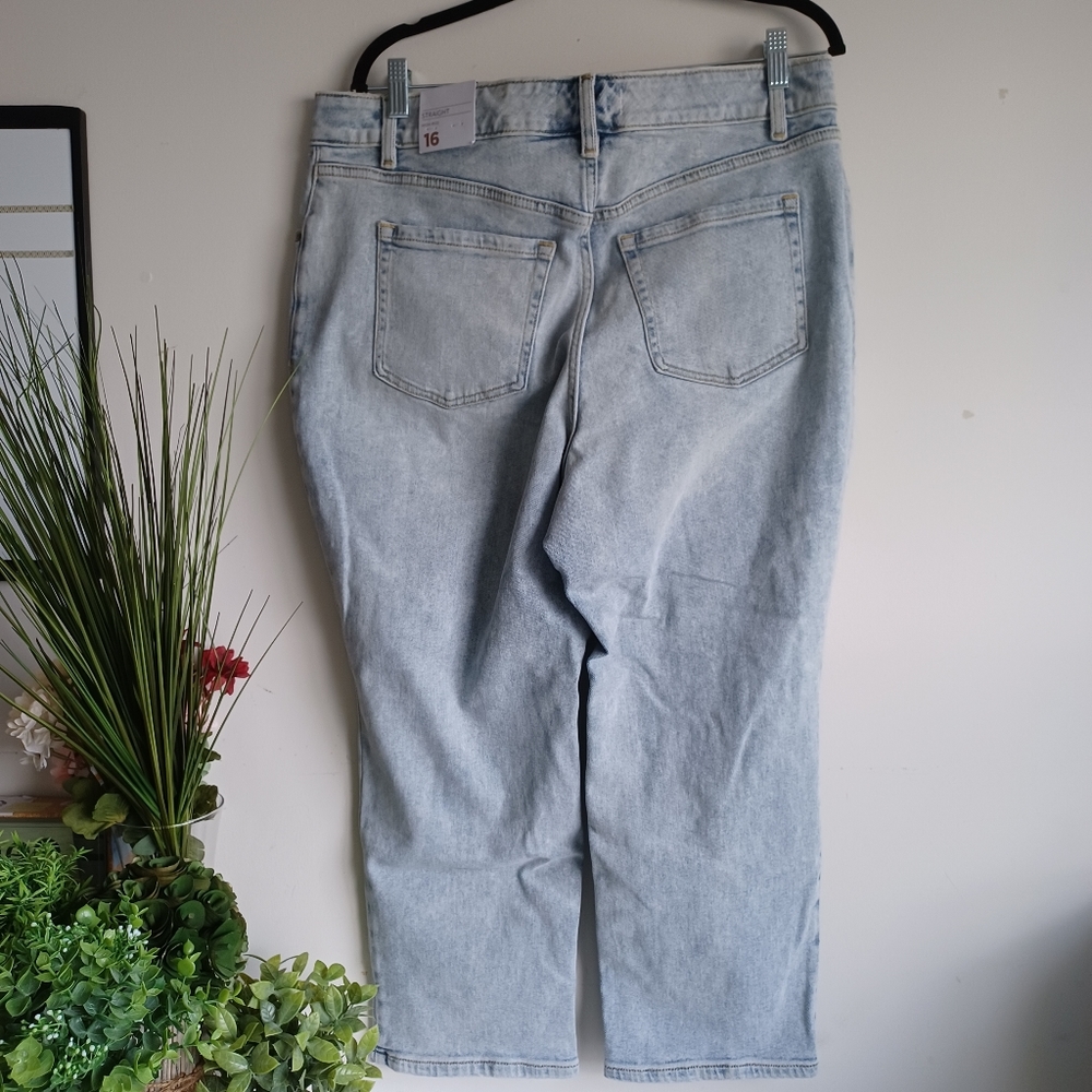 Lane Bryant High Rise Straight Crop Jeans | 16 | Flex Magic Waistband | NWT - Picture 3 of 10